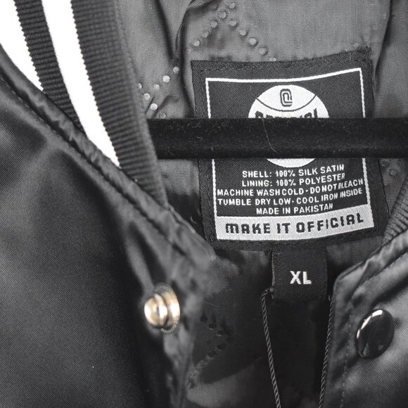 Green Day Saviors 2024 Tour Satin Bomber Jacket SZ XL Ltd Ed Concert Merch NWT - Picture 4 of 7